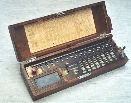 Bild: Burkhardt Arithmometer